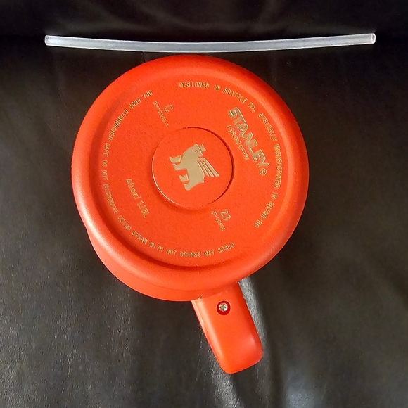 Stanley Red 40oz Insulated Tumbler Winnie the Pooh Collectible New In Box - Picture 5 of 16